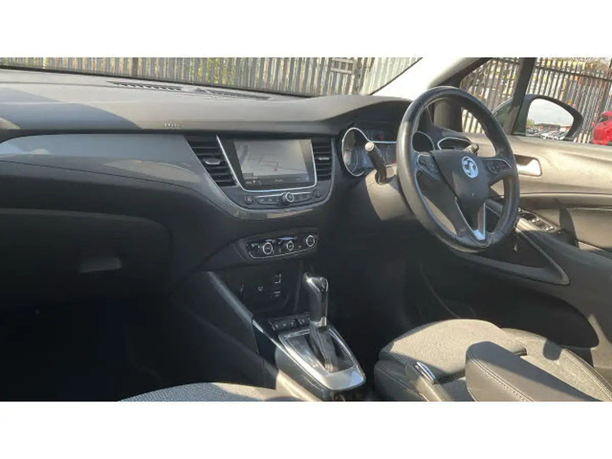 2021-vauxhall-crossland-12-elite-nav-130ps-auto-big-32