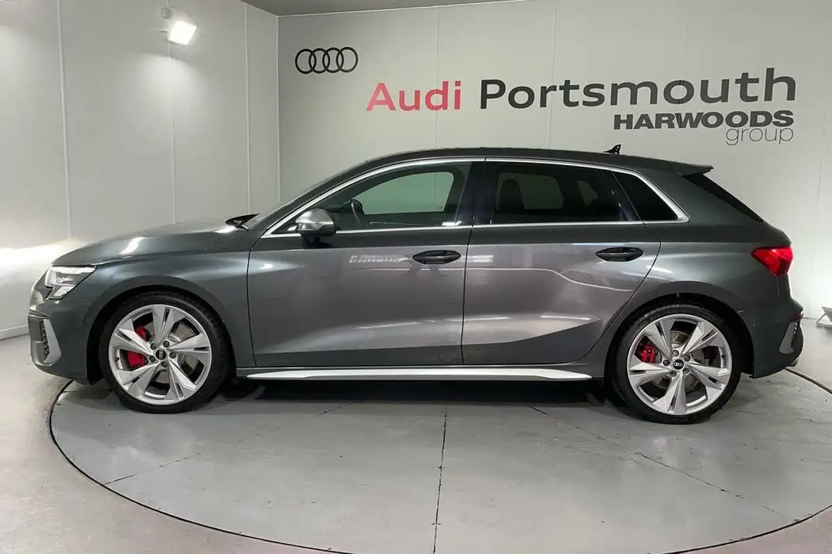 2021-audi-s3-20-tfsi-sportback-5d-big-10