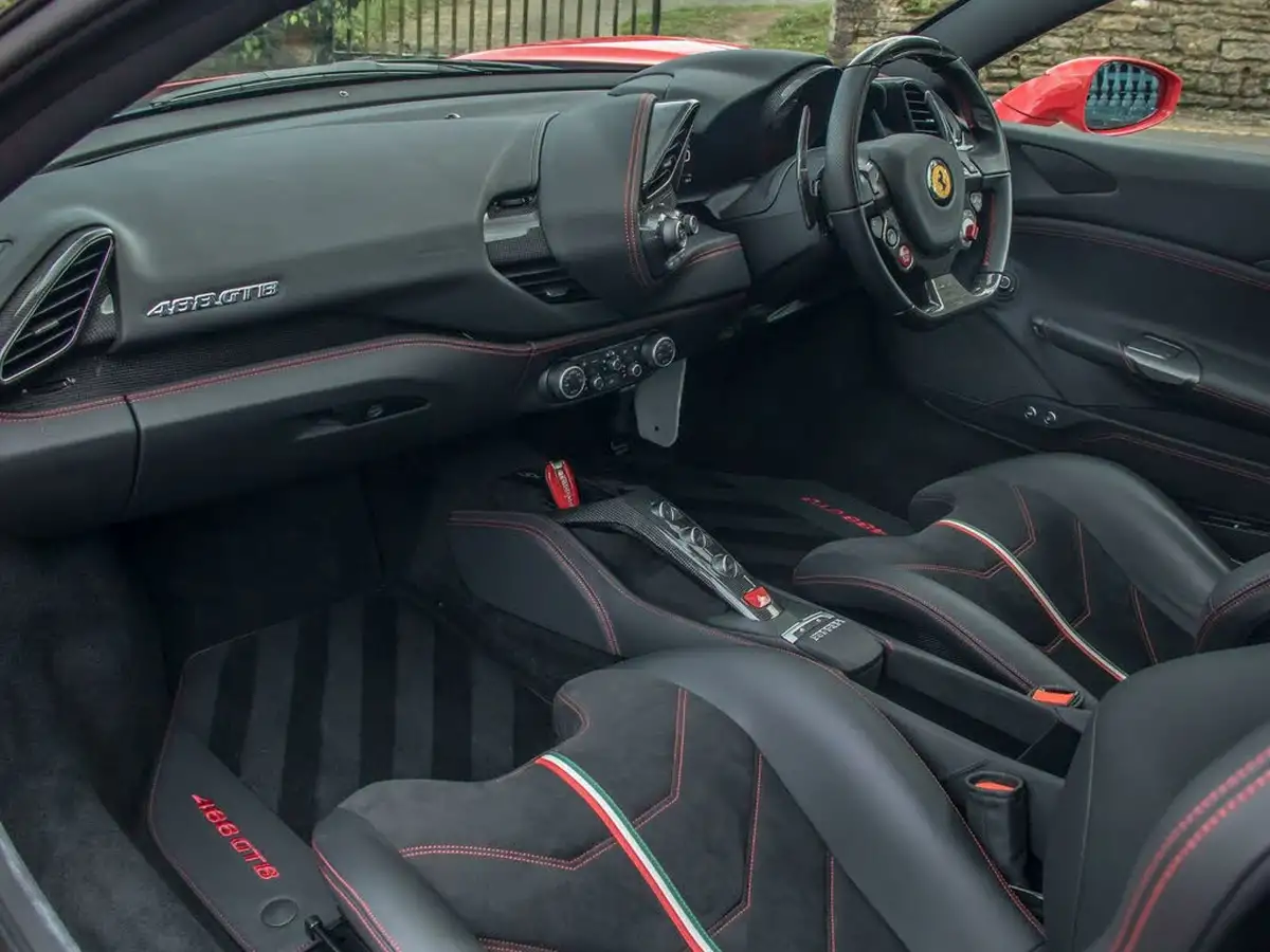 2018-ferrari-488-39-488-gtb-big-19