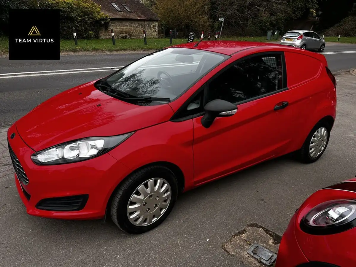 2013-ford-fiesta-15tdci-panel-big-1