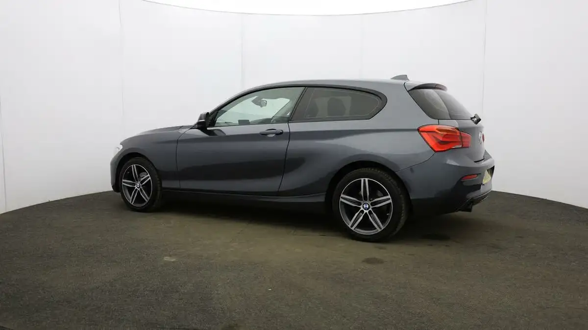 2018-bmw-1-series-15-118i-sport-3d-big-57