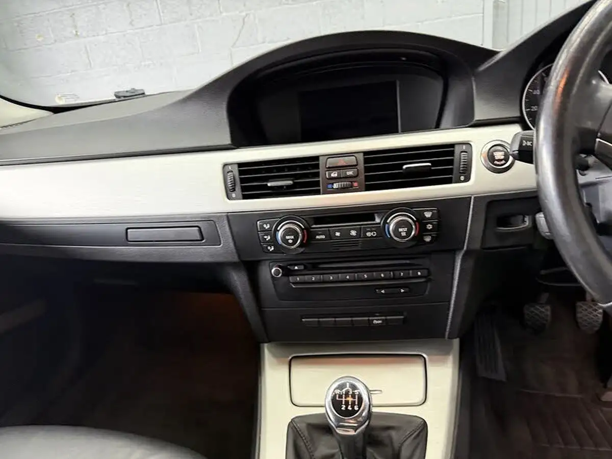 2008-bmw-3-series-20-320i-se-coupe-2d-big-24