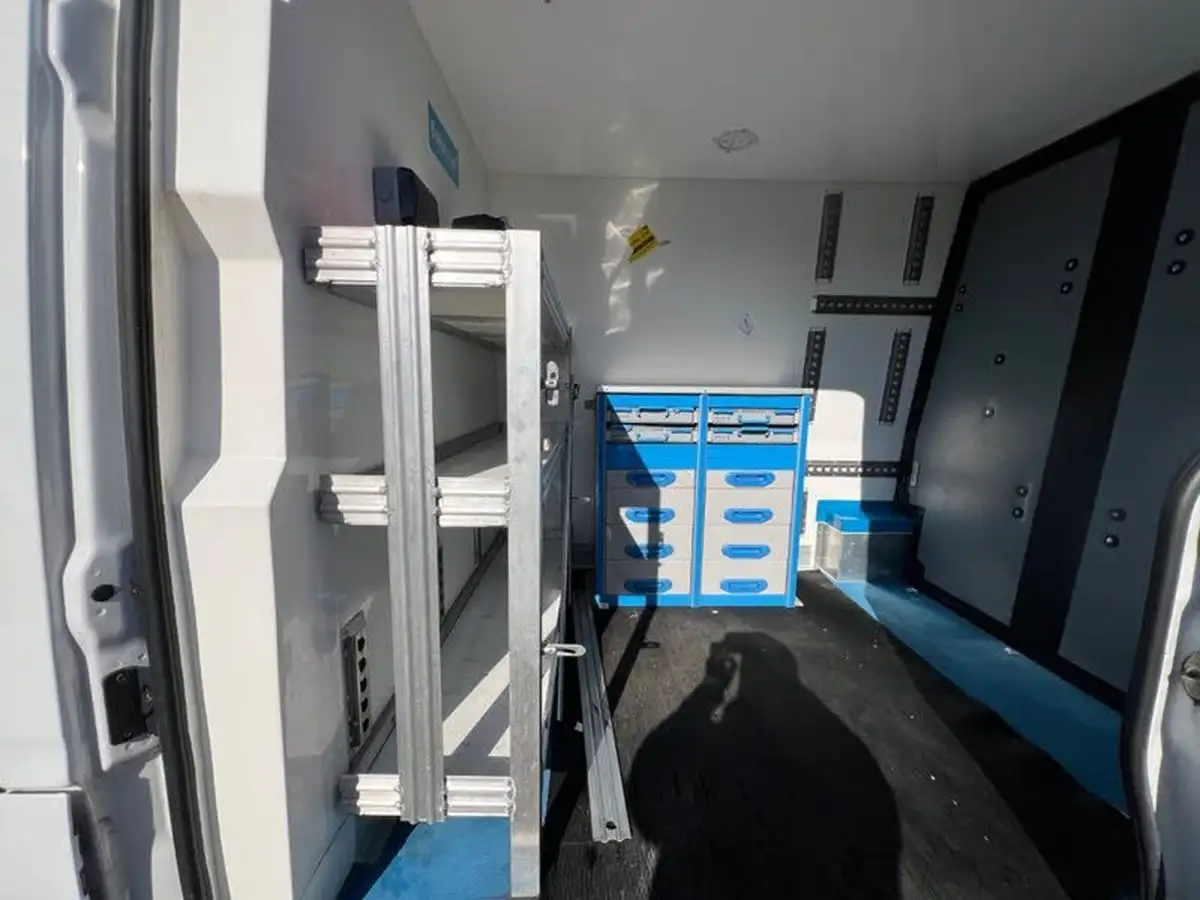 2020-mercedes-benz-sprinter-21cdi-314-l2h1-panel-van-fwd-big-39