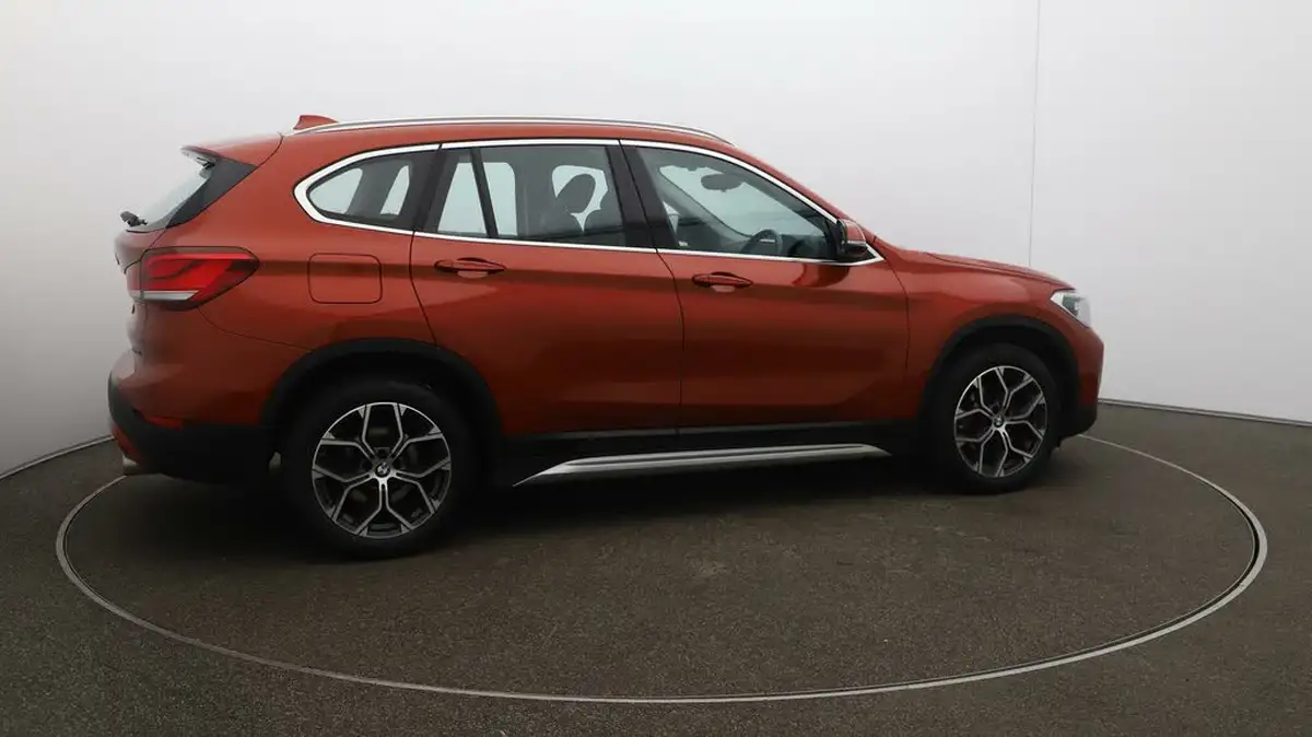 2021-bmw-x1-20-xdrive20i-xline-big-45