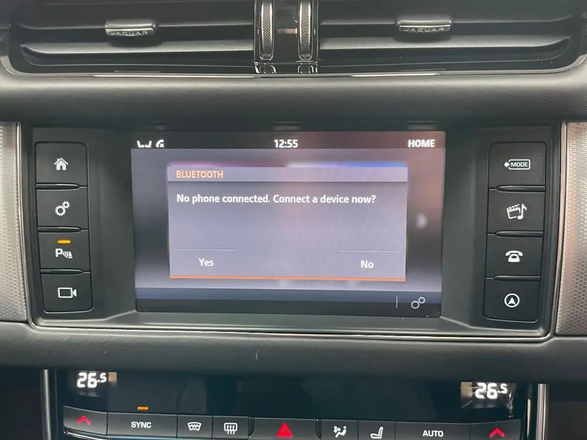2018-jaguar-xf-20td-portfolio-180ps-saloon-4d-1999cc-big-40