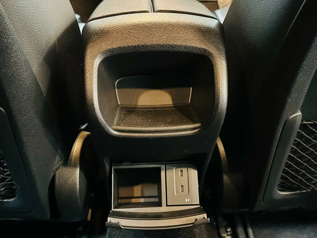 2019-mercedes-benz-a-class-big-54