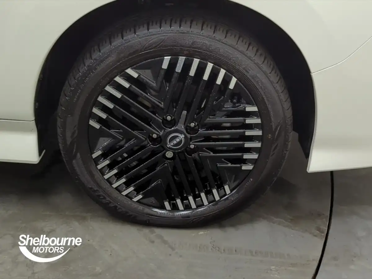 2024-nissan-leaf-e-e-tekna-59kwh-big-6