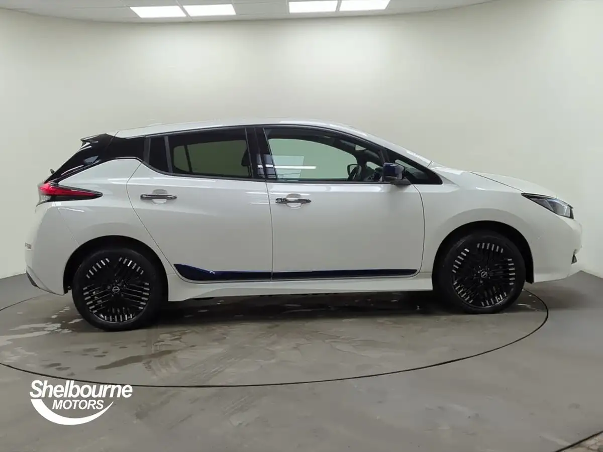 2024-nissan-leaf-e-e-tekna-59kwh-big-2