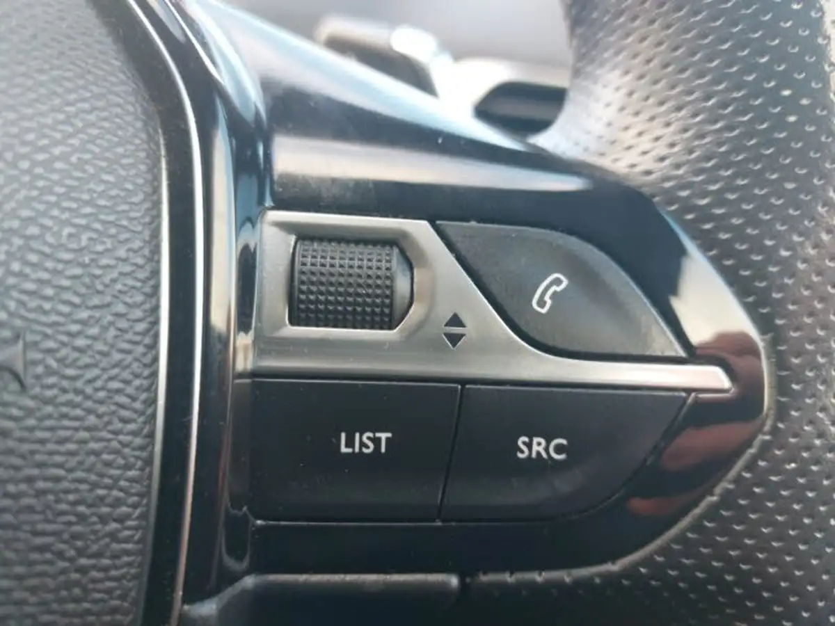 2021-peugeot-3008-suv-16-puretech-gt-180bhp-ss-eat8-big-14