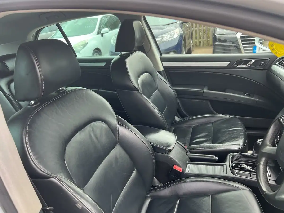 2014-skoda-superb-20tdi-black-edition-140ps-hatchback-dsg-big-25