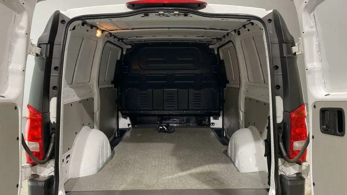 2020-mercedes-benz-vito-e-pure-l2-big-35