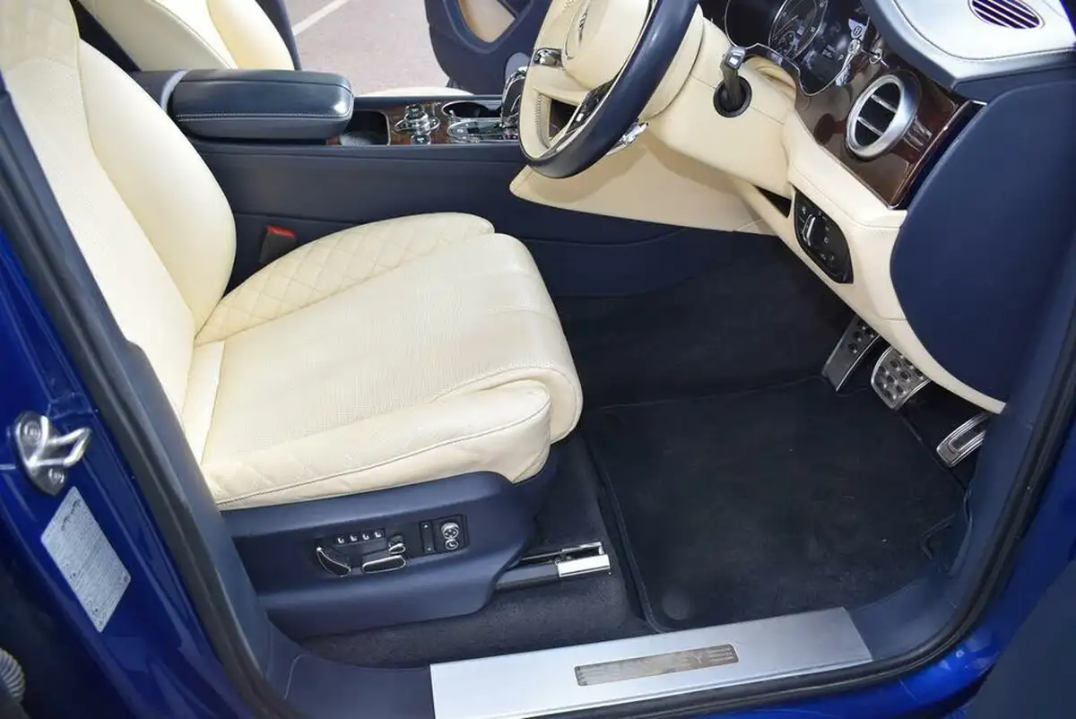 2017-bentley-bentayga-40-diesel-big-8