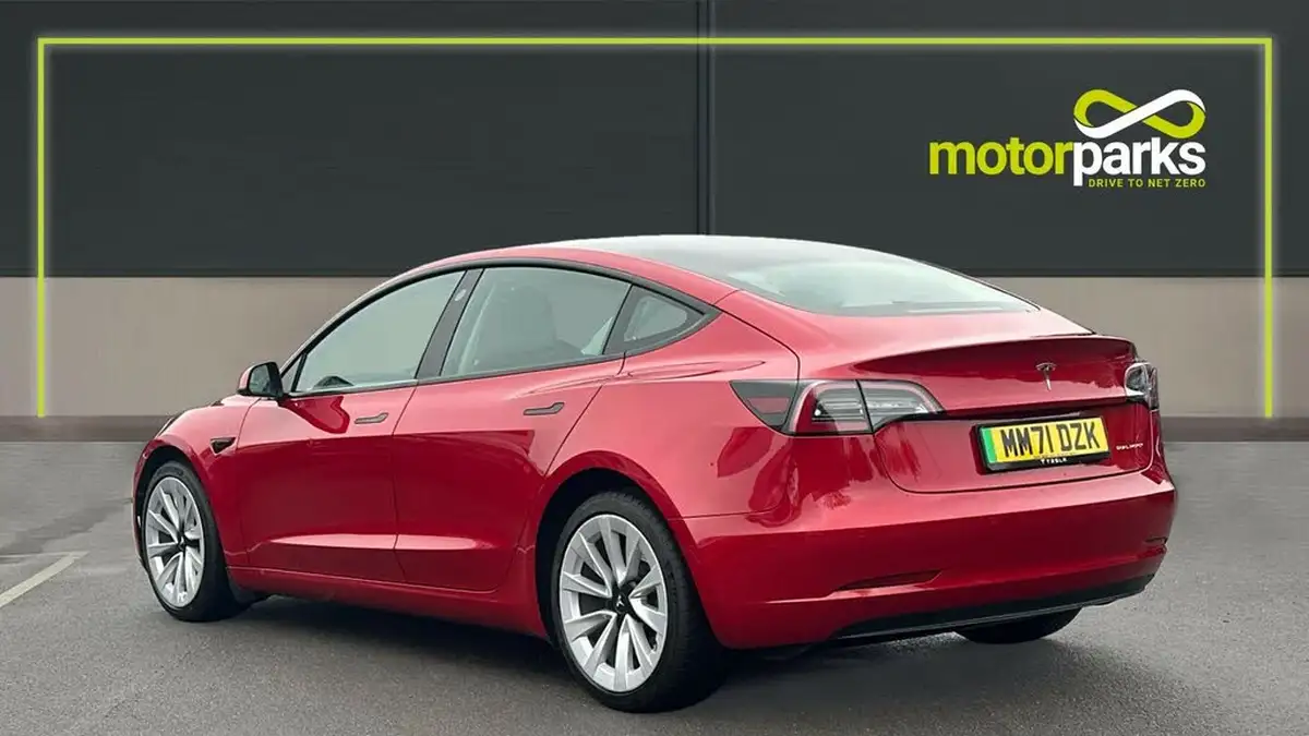 2022-tesla-model-3-e-long-range-big-4
