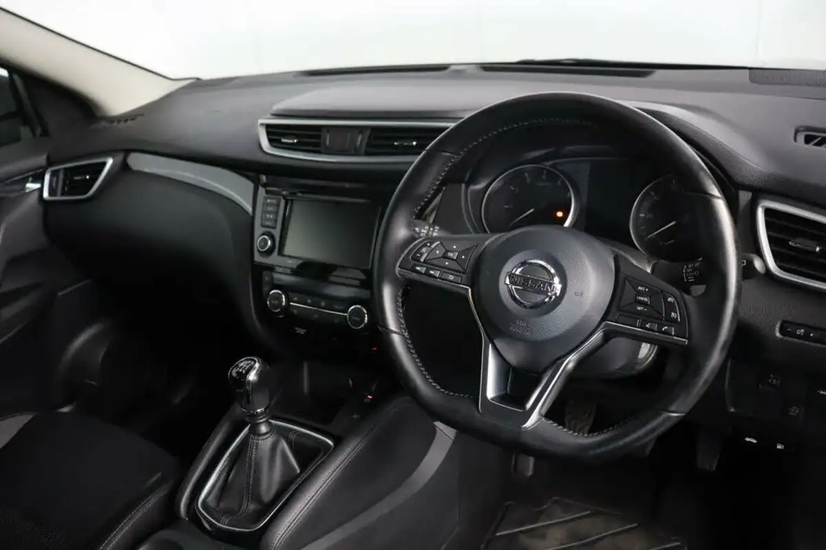 2019-nissan-qashqai-13-dig-t-acenta-premium-140ps-big-11