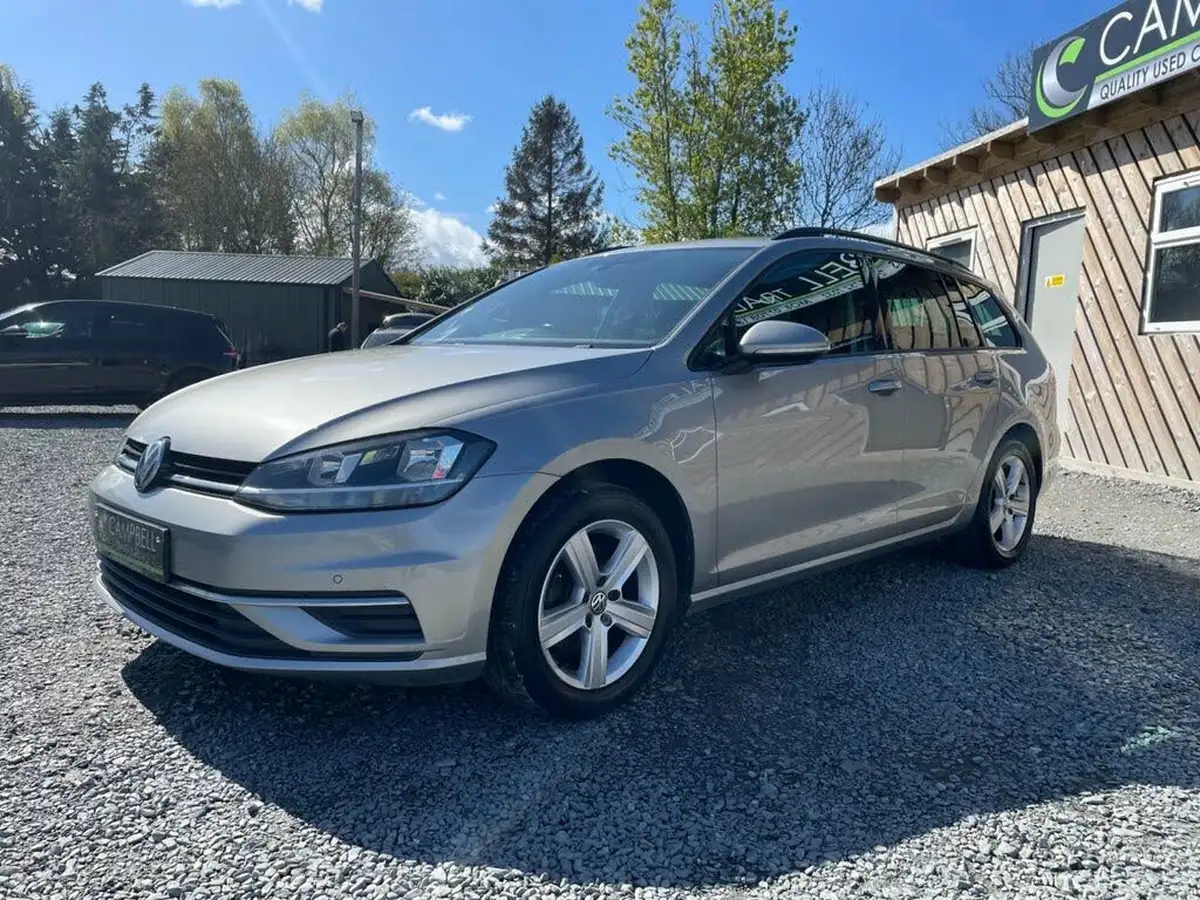 2017-volkswagen-golf-16tdi-se-nav-ss-estate-5d-big-1