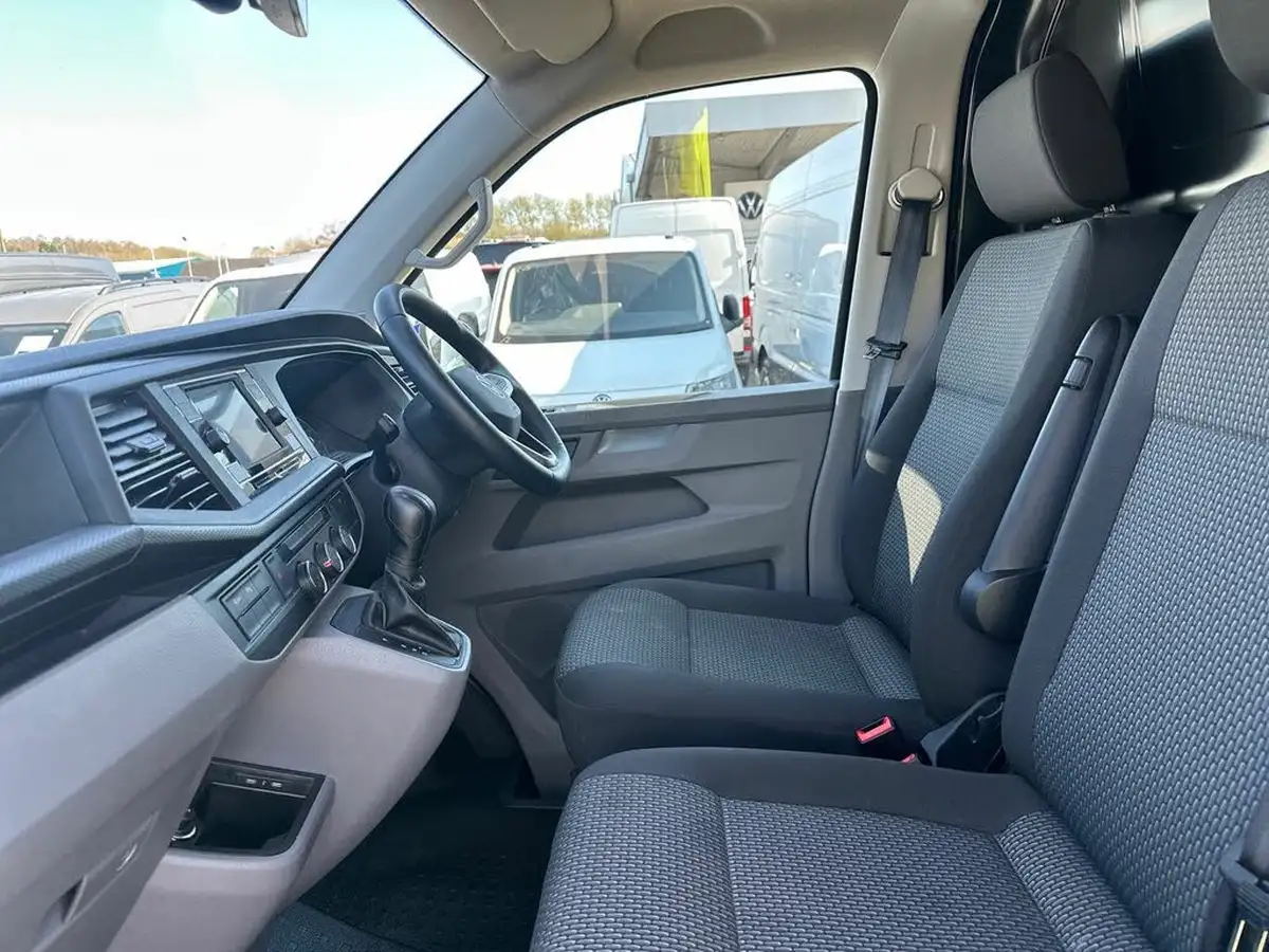 2024-volkswagen-transporter-big-17