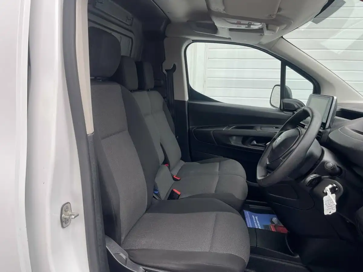 2021-peugeot-partner-15-bluehdi-950-professional-premium-100pseu6d-big-1