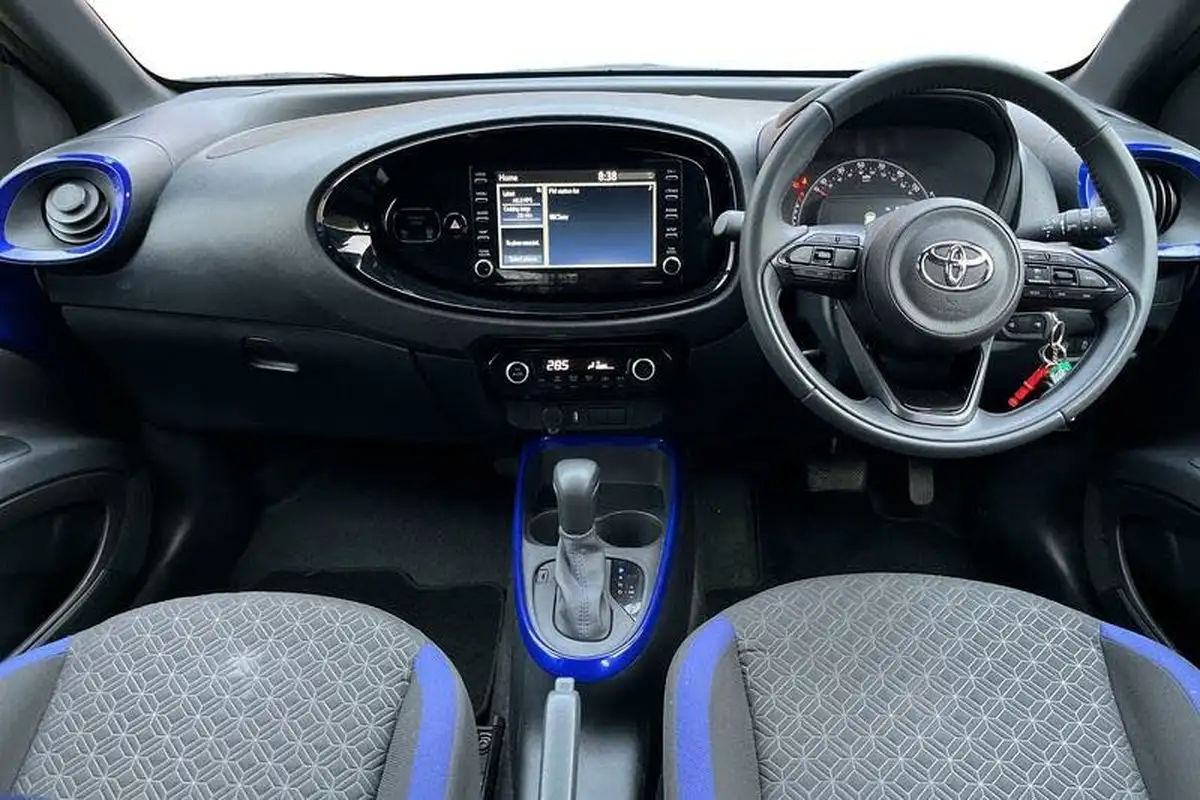 2023-toyota-aygo-x-10-vvt-i-edge-cvt-big-9