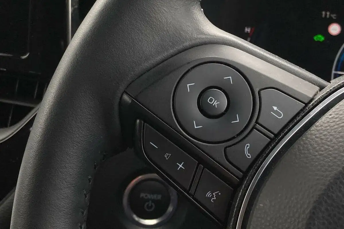 2024-suzuki-swace-18-motion-big-28