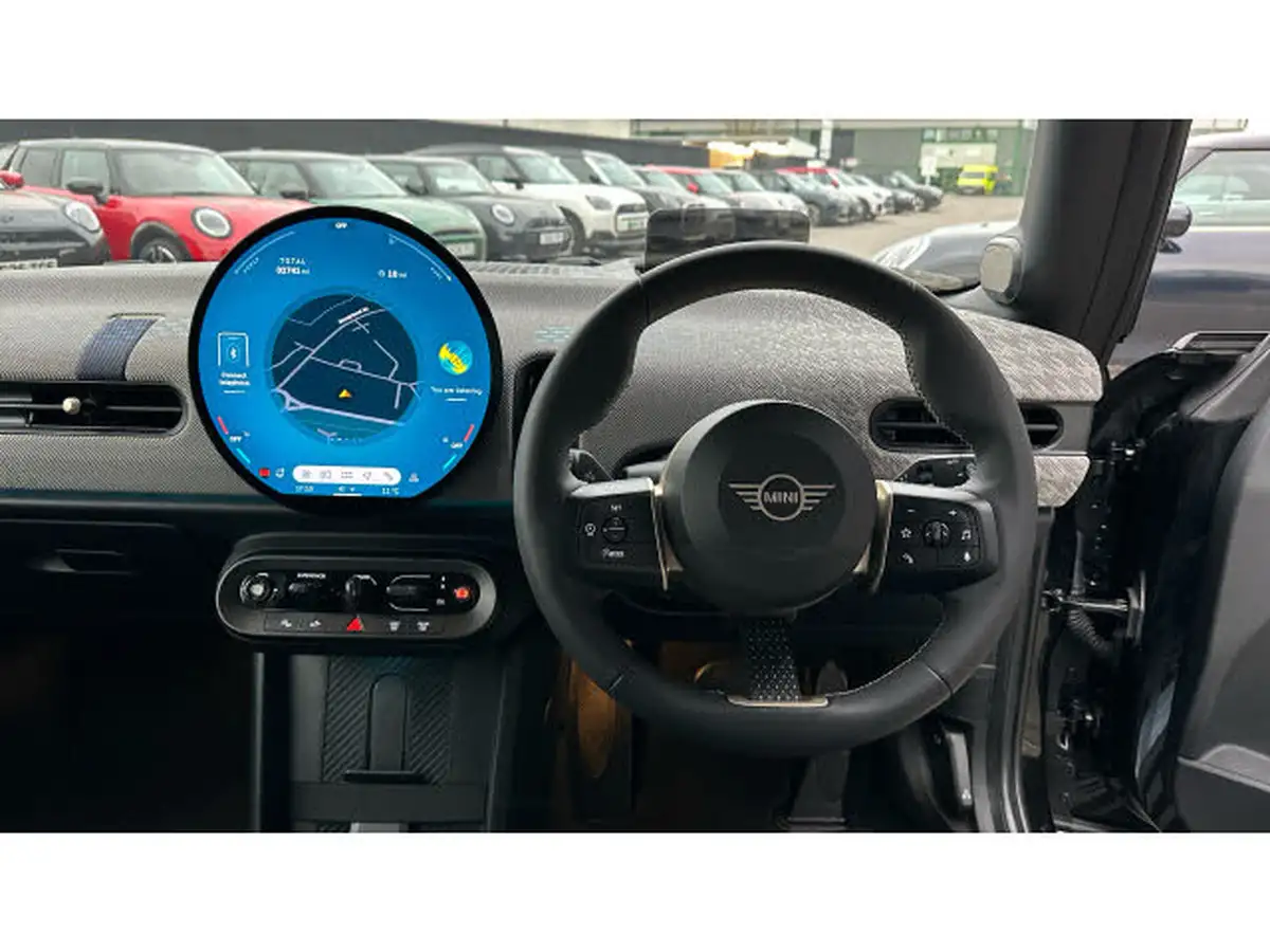 2024-mini-cooper-15-cooper-c-exclusive-3d-big-4