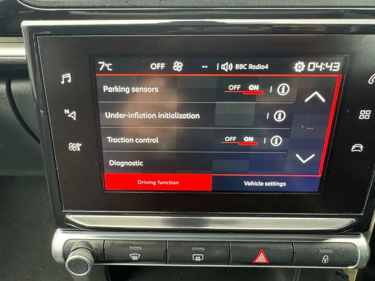 2017-citroen-c3-12-puretech-flair-82ps-big-48