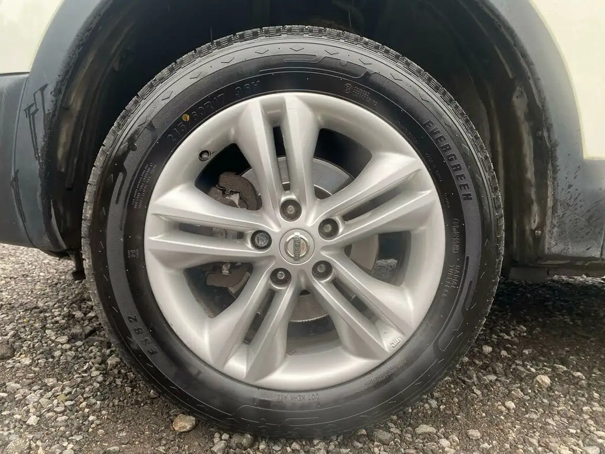 2013-nissan-qashqai-15td-acenta-big-22