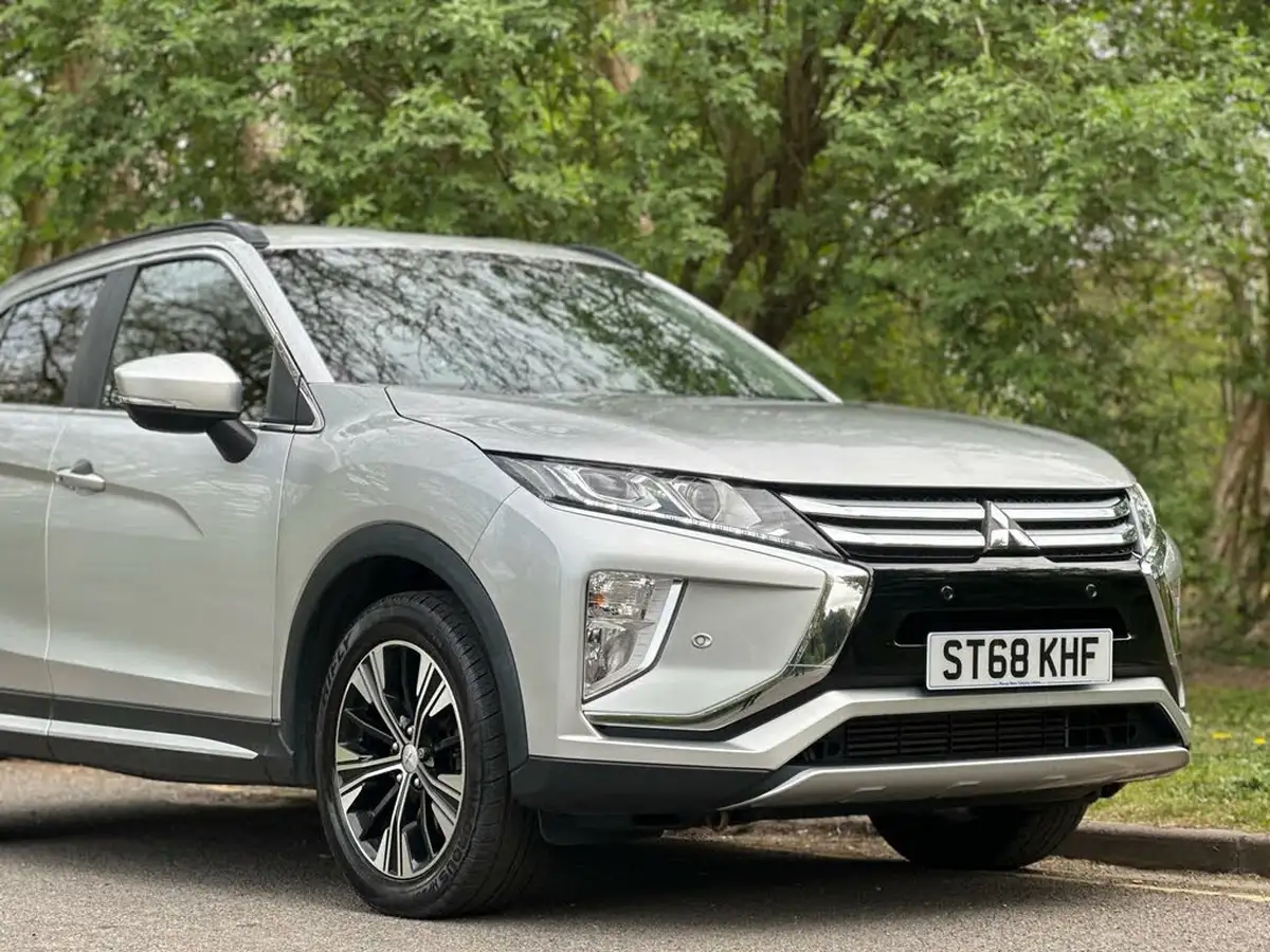 2018-mitsubishi-eclipse-cross-15-3-big-21