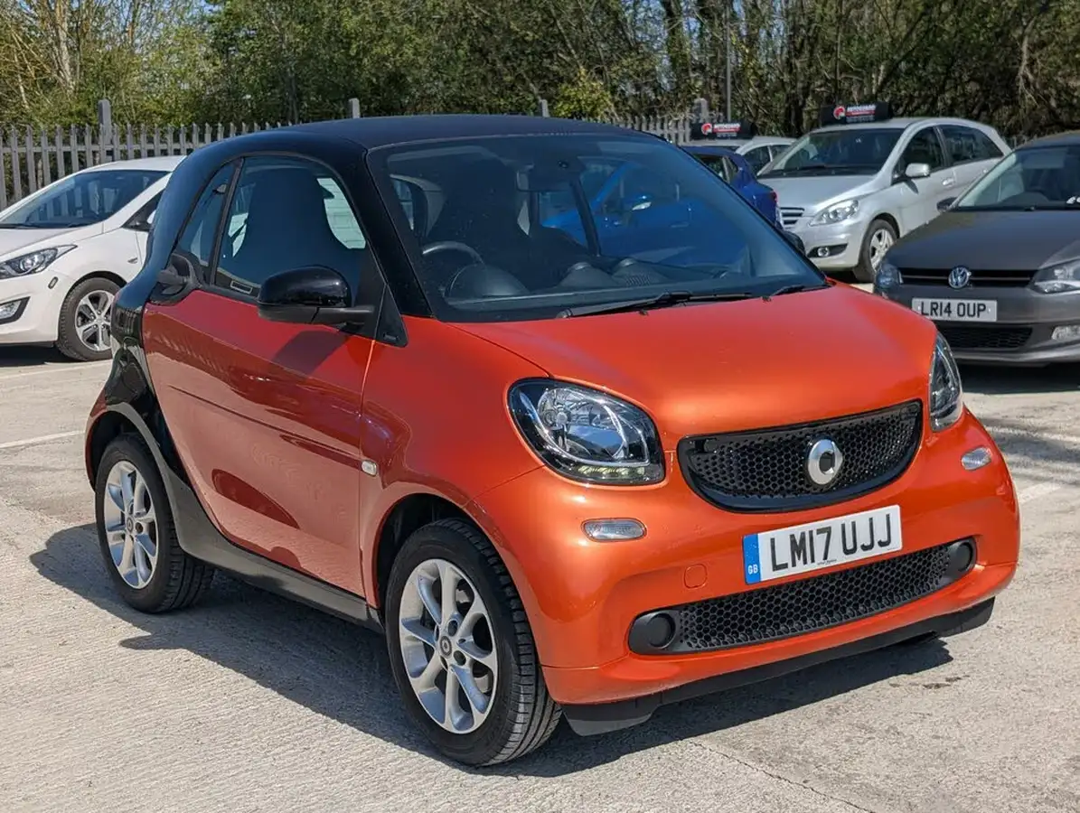2017-smart-fortwo-10-passion-71bhp-ss-coupe-twinamic-big-0