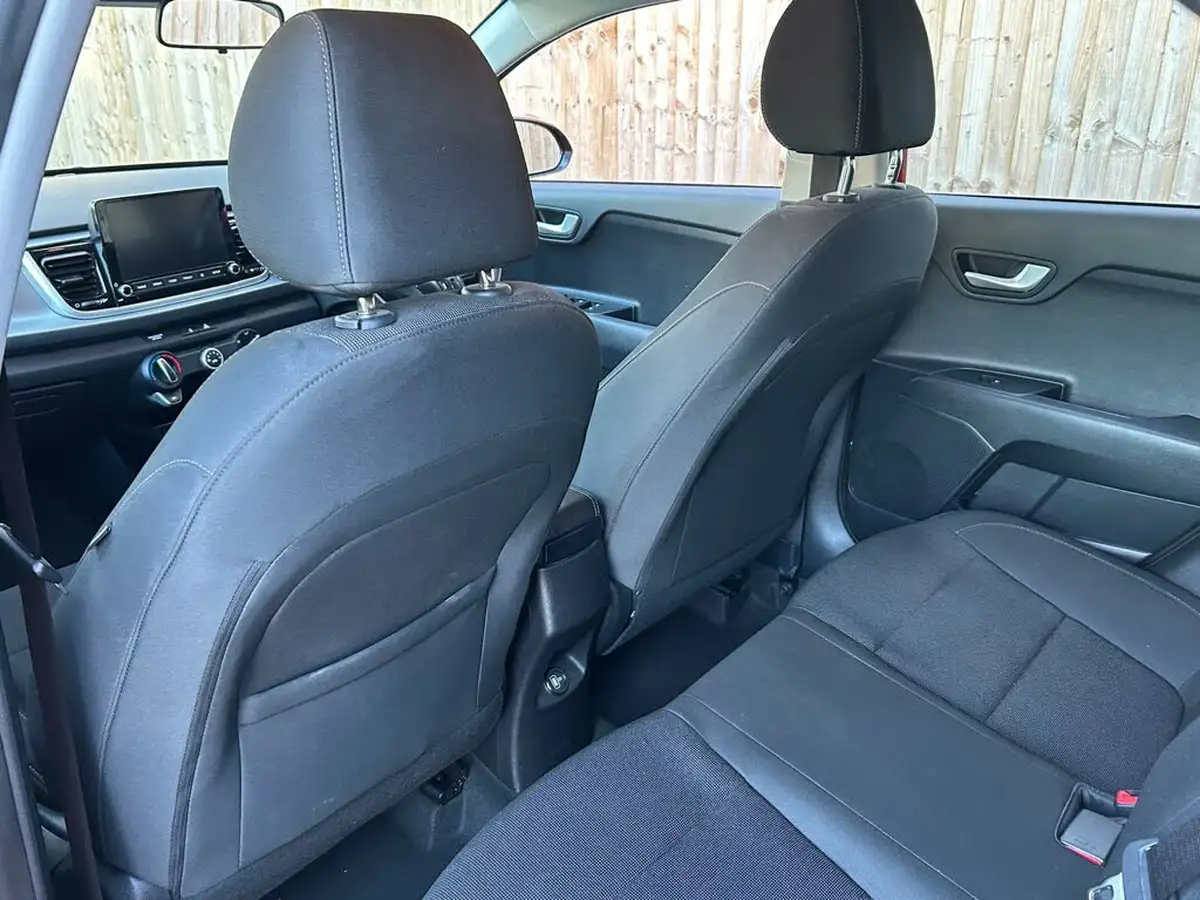 2021-kia-rio-10-t-gdi-2-dct-big-20