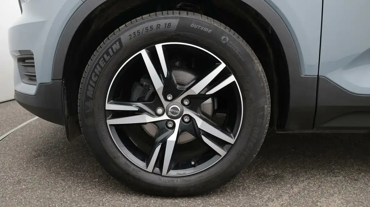2022-volvo-xc40-15-t3-r-design-auto-big-18