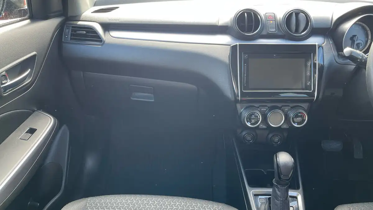 2022-suzuki-swift-12-dualjet-sz5-cvt-big-11