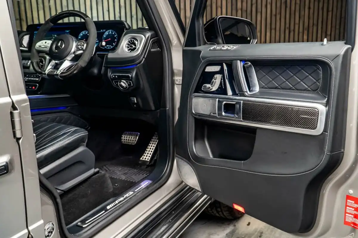 2018-mercedes-benz-g-class-40-g63-amg-big-30