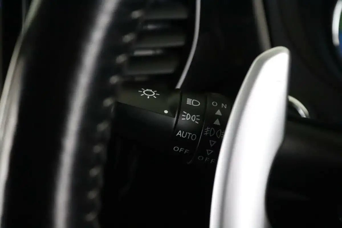 2020-mitsubishi-outlander-24-dynamic-phev-big-21