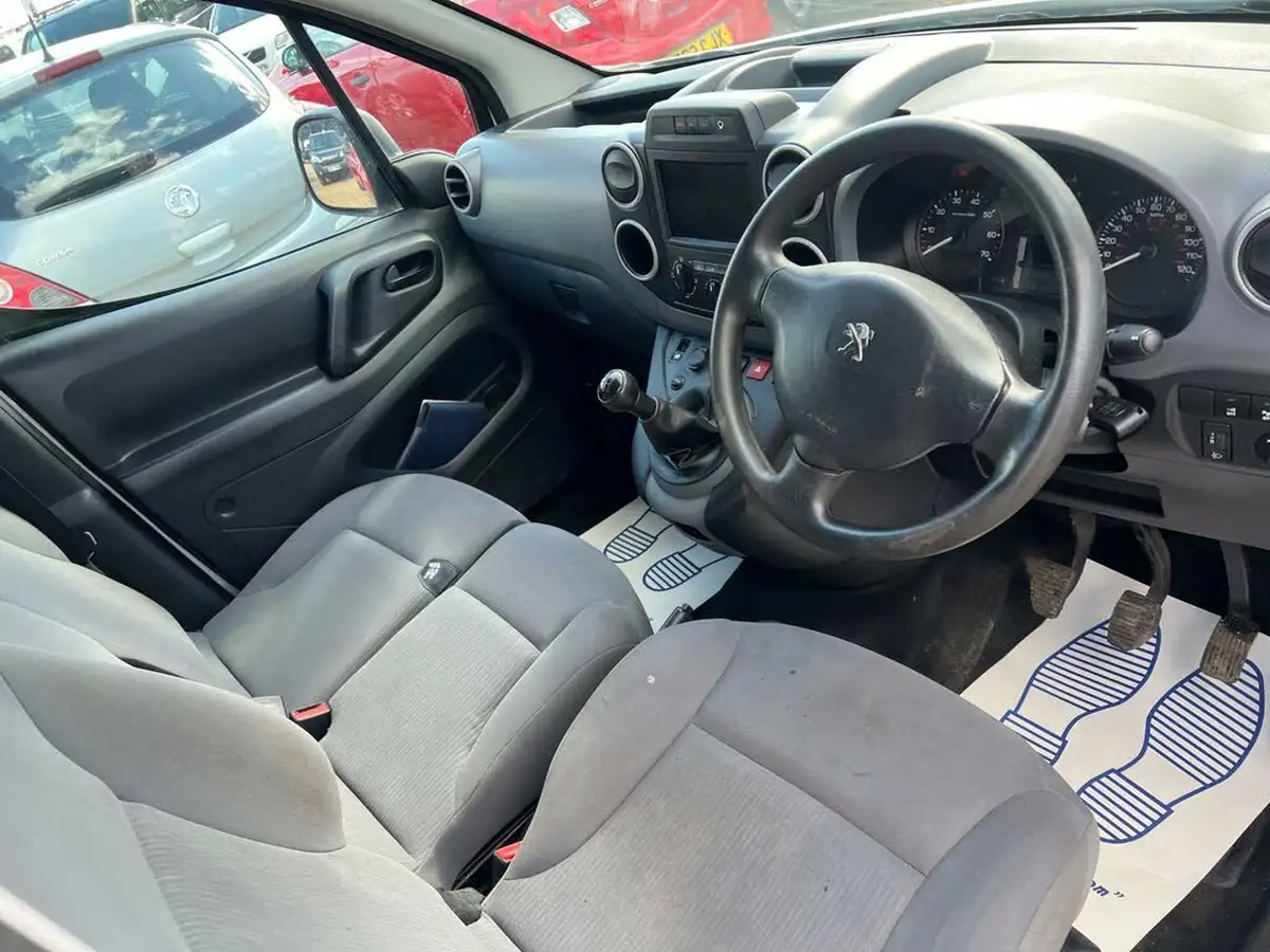 2016-peugeot-partner-16bluehdi-professional-l1-100pseu6-854-big-16