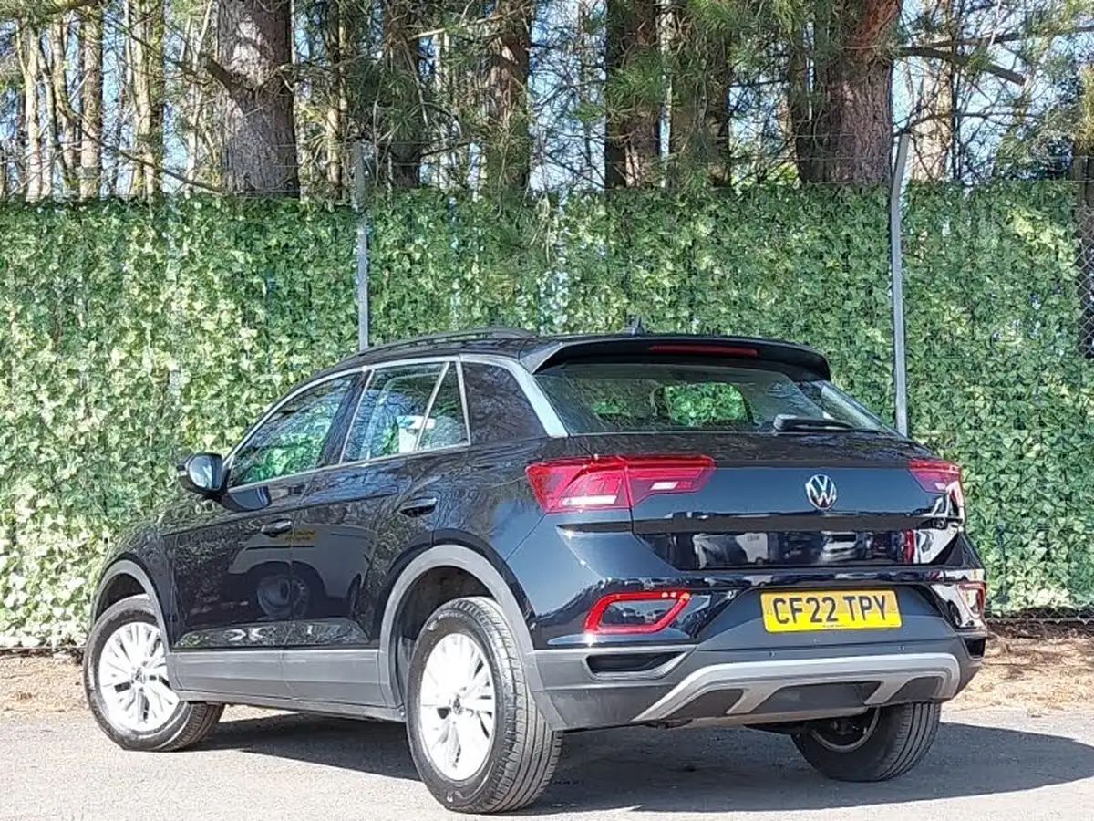 2022-volkswagen-t-roc-15-tsi-life-dsg-big-1