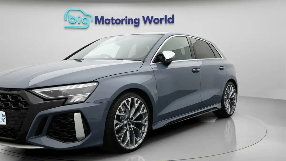 2022-audi-rs3-25-tfsi-sportback-5d-big-57