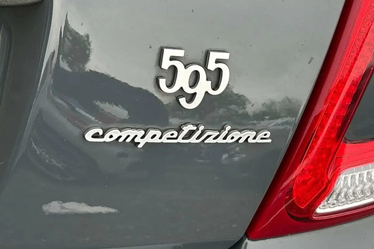 2022-abarth-595-14-tjet-competizione-big-23