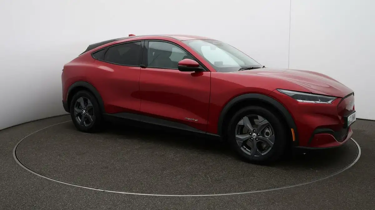 2022-ford-mustang-mach-e-e-standard-range-big-35