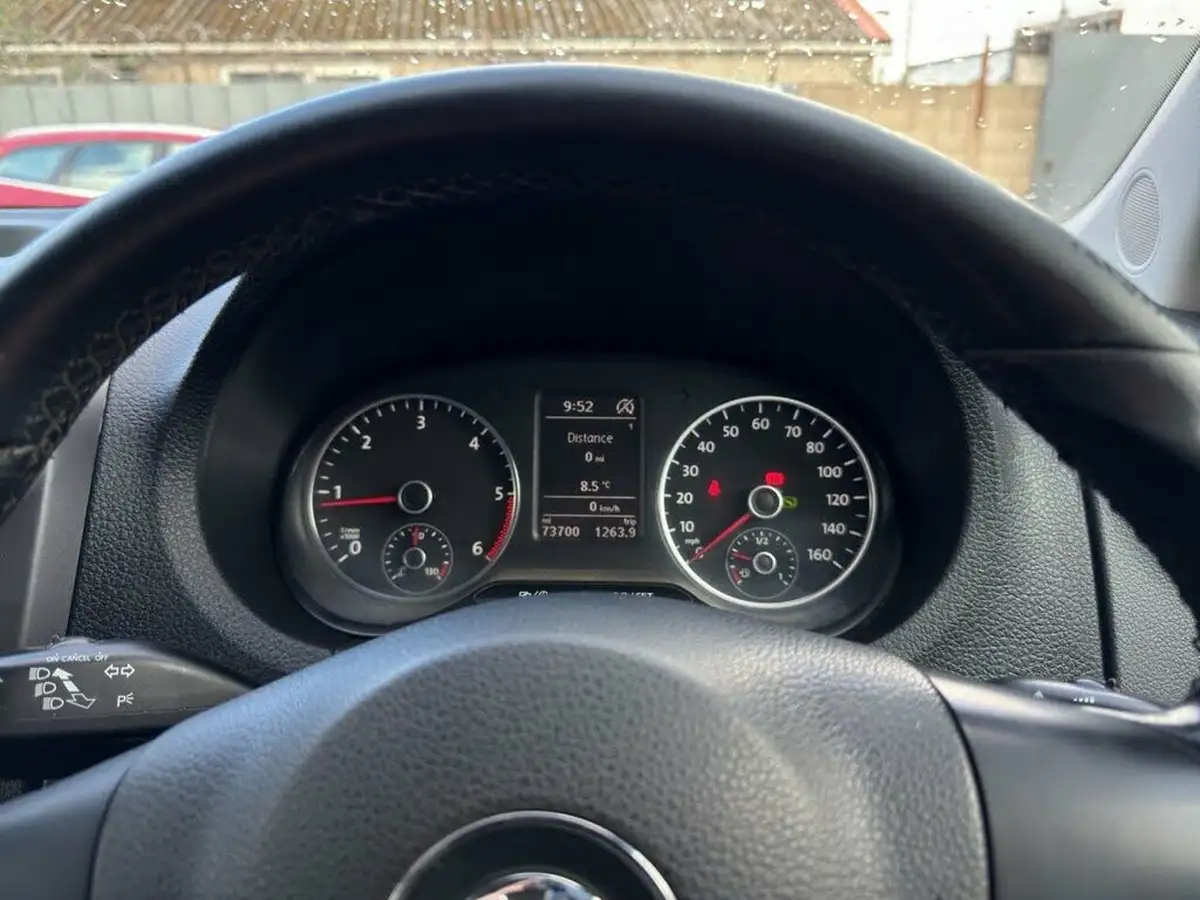 2014-volkswagen-amarok-20bitdi-highline-4motion-per-big-38