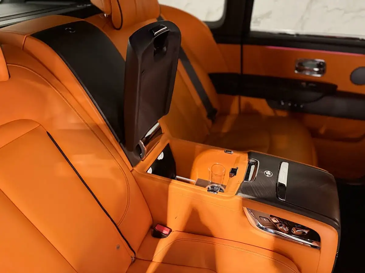 2023-rolls-royce-cullinan-675-big-16