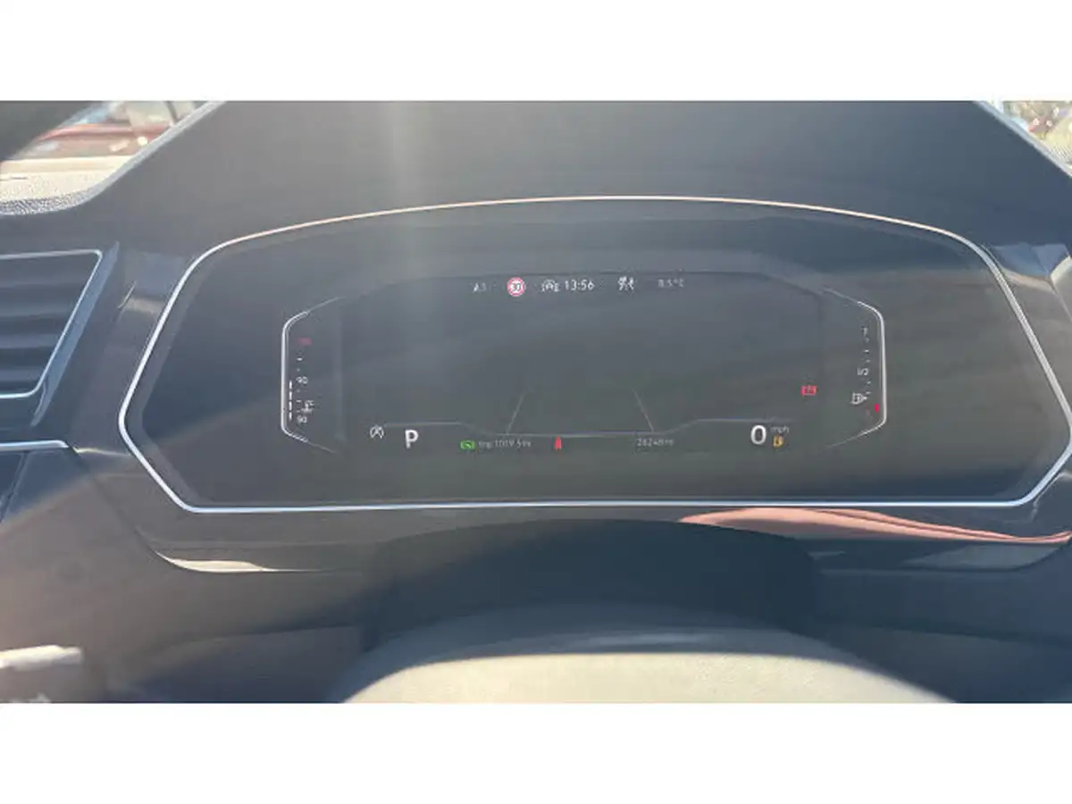 2022-volkswagen-tiguan-15-tsi-elegance-big-10