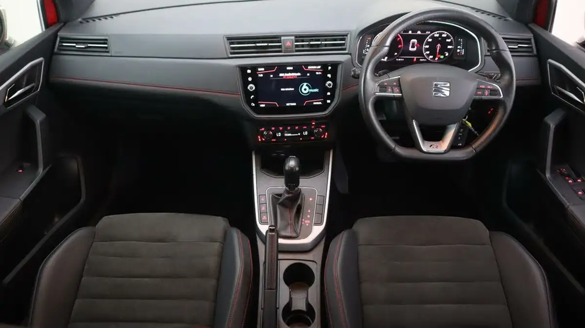2020-seat-arona-10-tsi-fr-sport-115ps-dsg-big-13