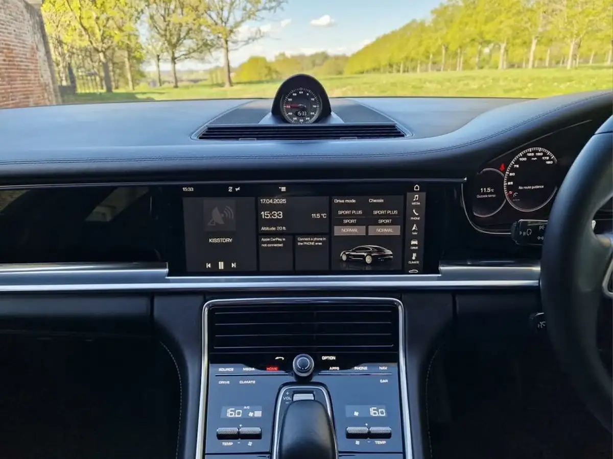 2017-porsche-panamera-30-v6-4-executive-big-14