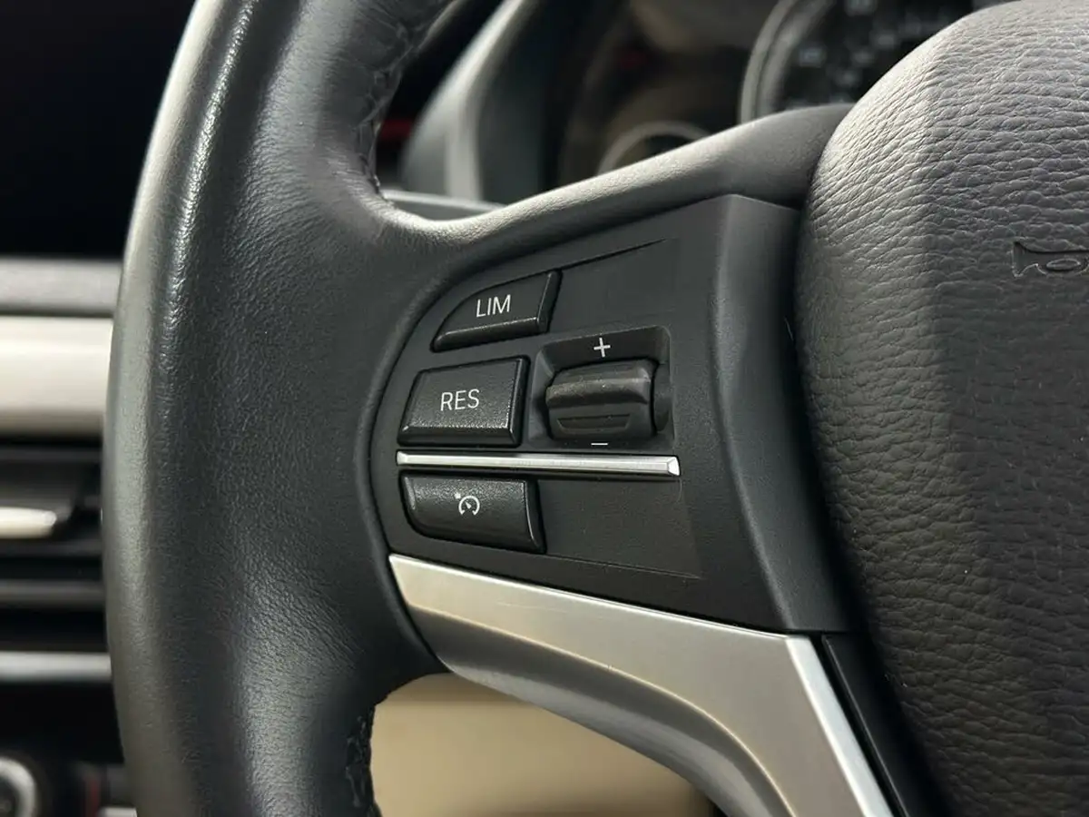 2017-bmw-x5-44-xdrive50i-se-big-11