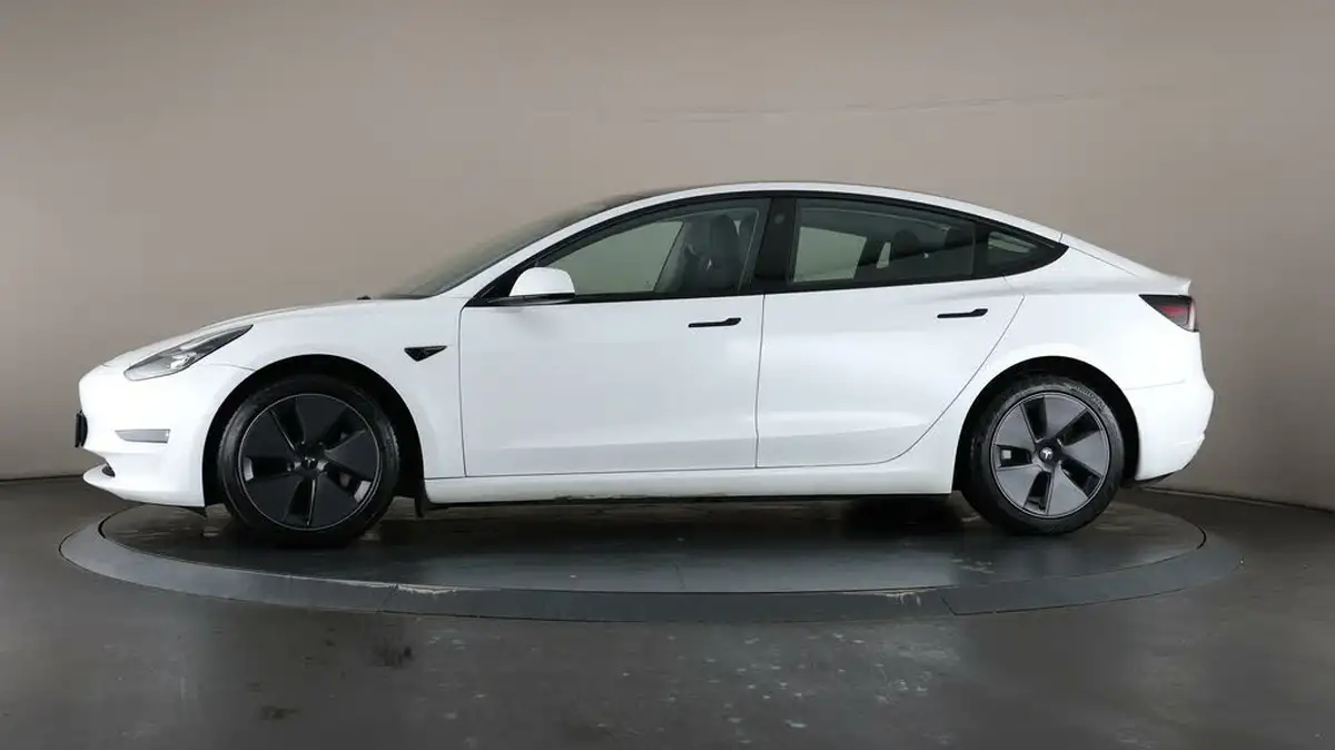 2021-tesla-model-3-e-long-range-4x4-big-30