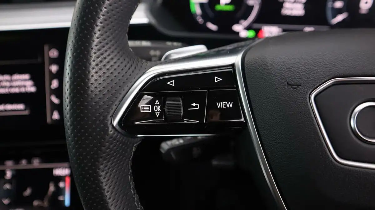 2021-audi-e-tron-55e-s-line-sportback-big-24