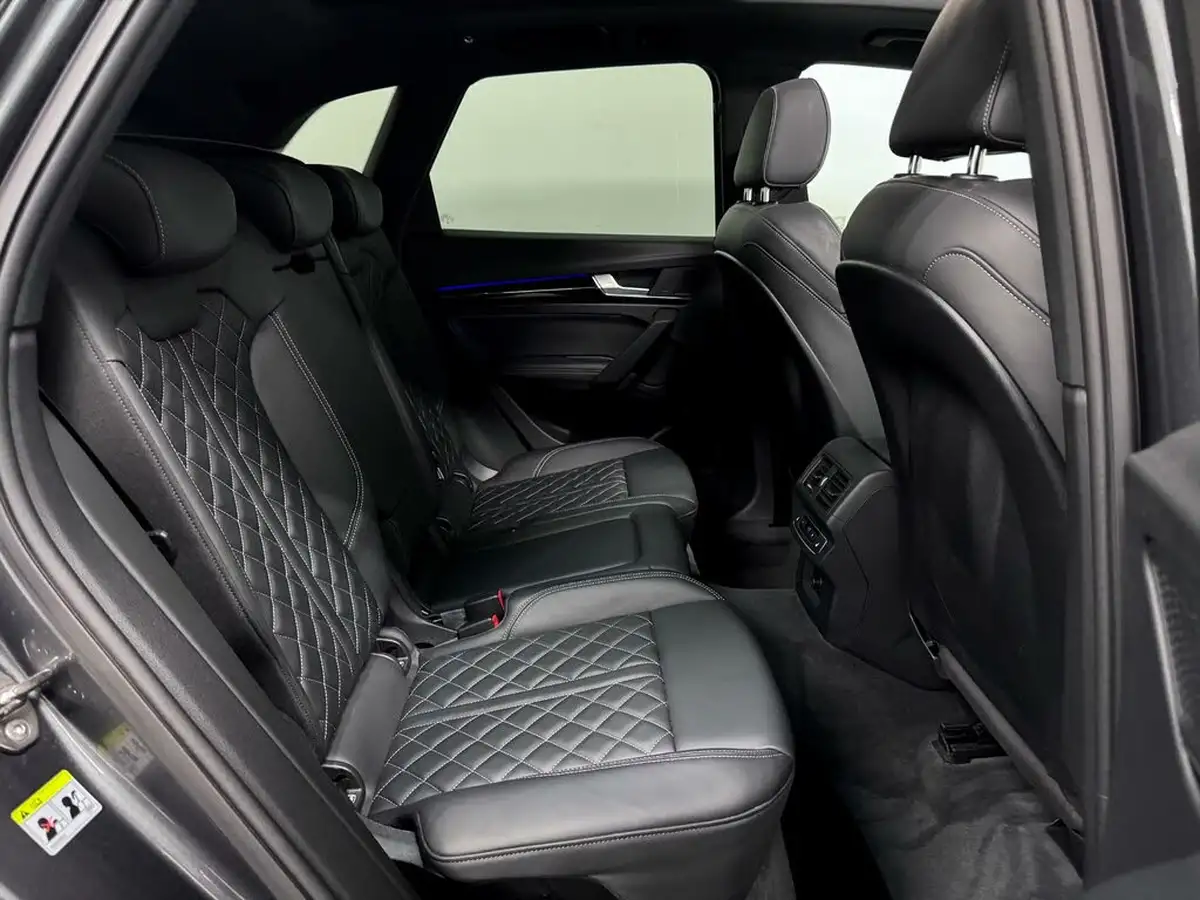 2021-audi-q5-20-55-tfsi-e-competition-vorsprung-station-wagon-big-38