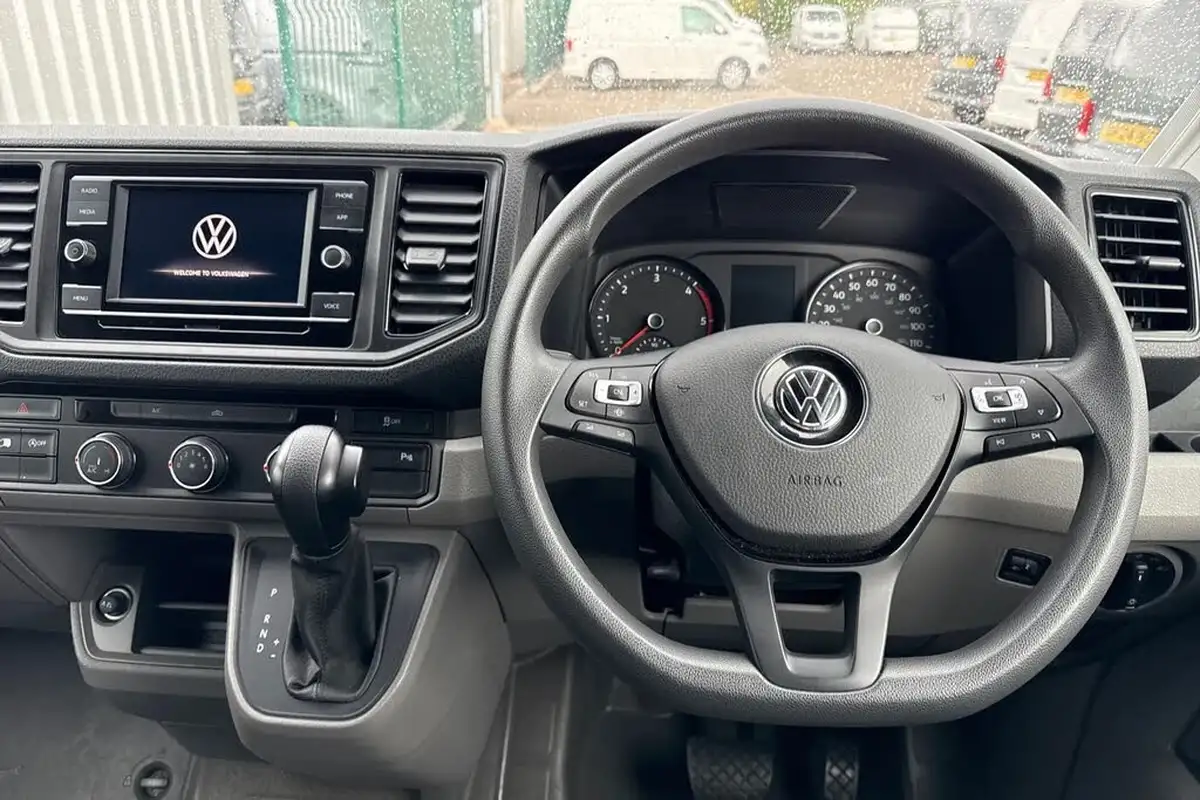 2024-volkswagen-crafter-big-16