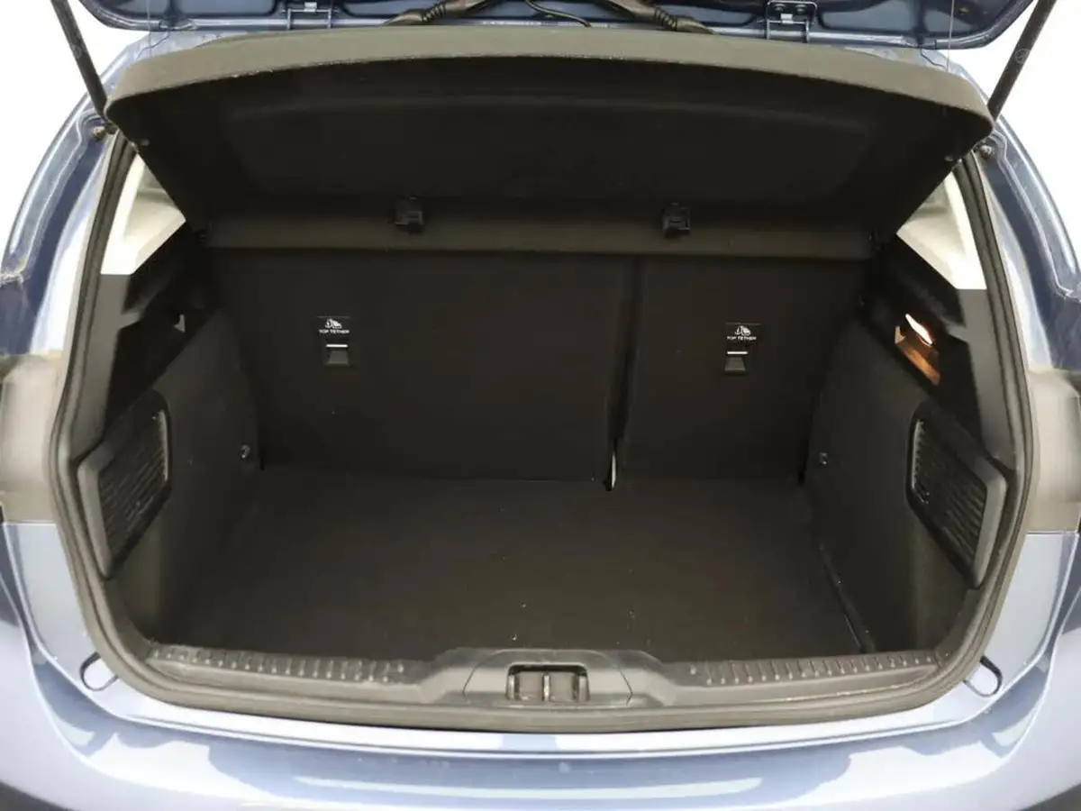 2020-ford-focus-big-10