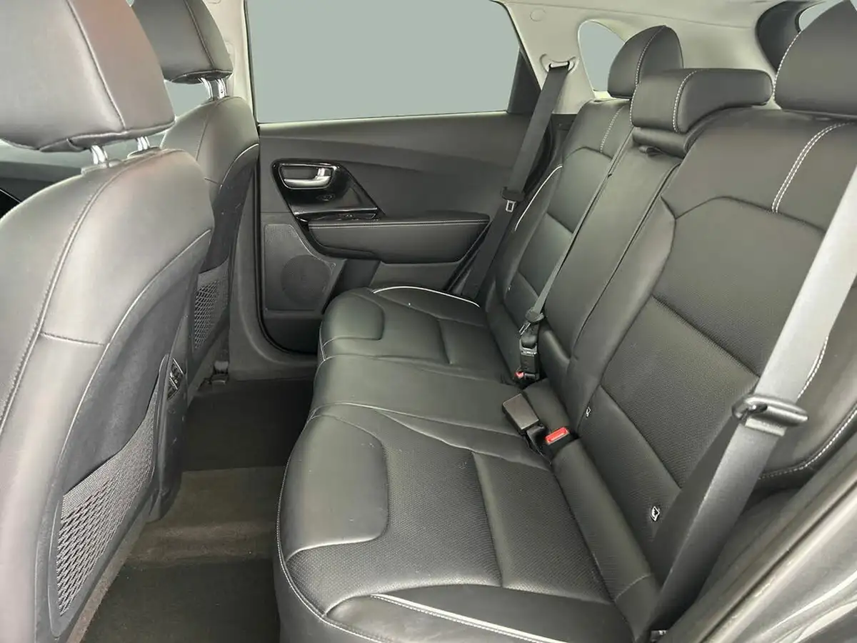 2021-kia-e-niro-ev-3-big-25